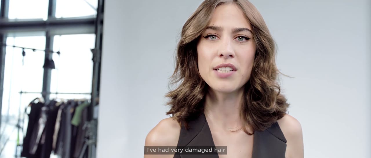 L'Oréal Professionnel — Profiber — Alexa Chung, still 2