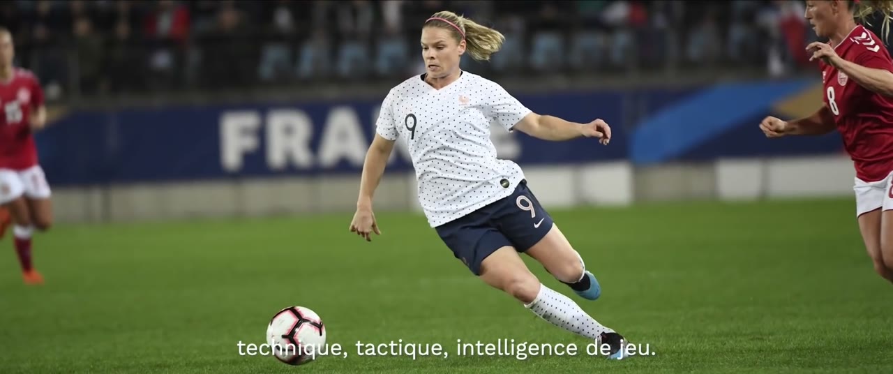 EDF — « À la source » — Le football féminin, still 2