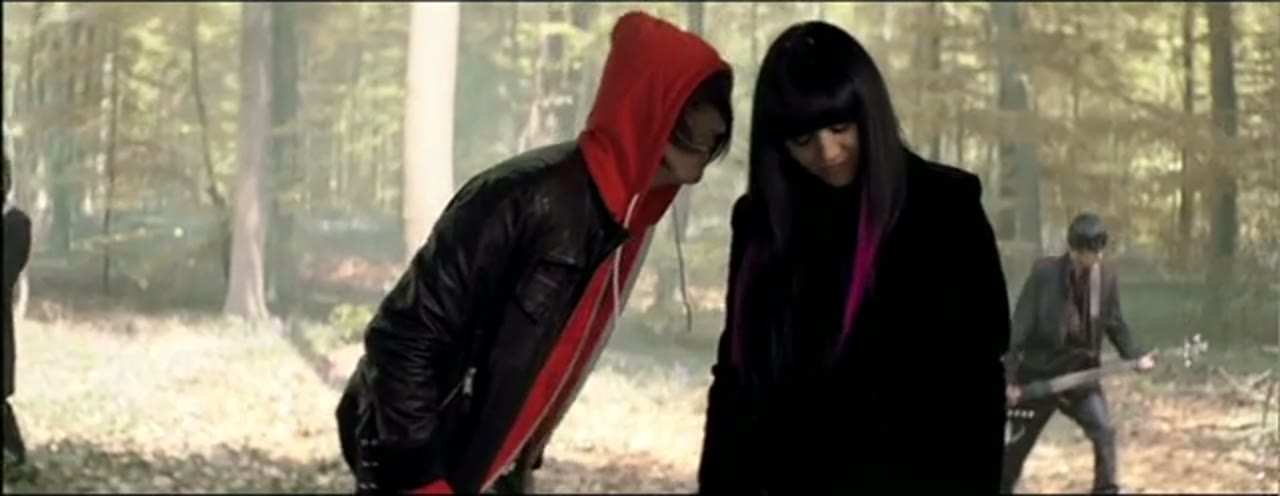 Jena Lee feat. Eskemo — Éternise-moi — Clip, still 1