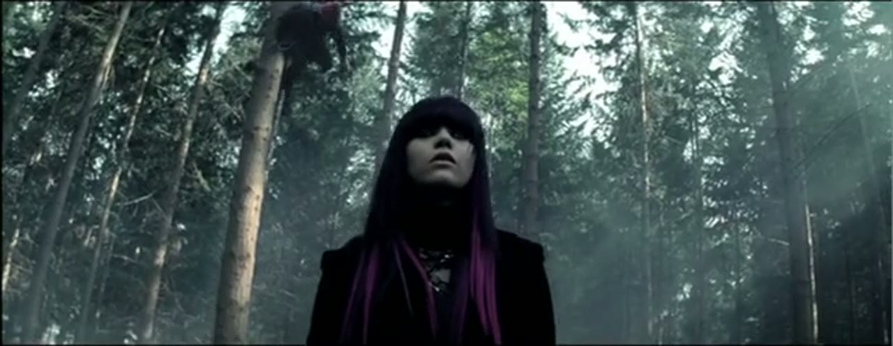Jena Lee feat. Eskemo — Éternise-moi — Clip, still 3